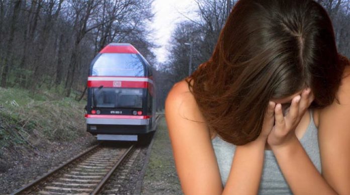 Německo: 13letá dívka byla 40 minut znásilňována ve vlaku