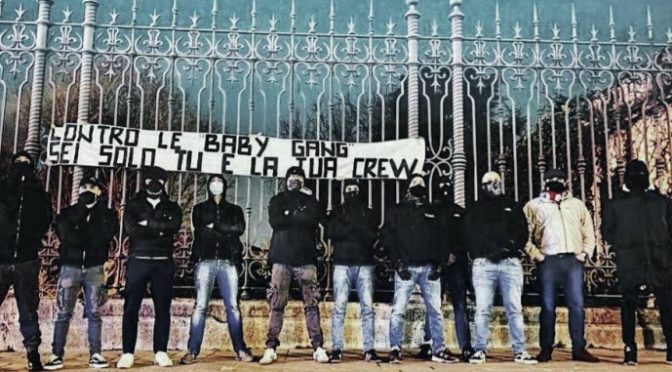 Mladí Italové vyrazili do ulic na lov kriminálních invazních gangů