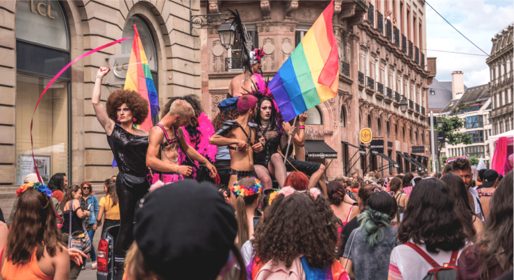 LGBTQI průvod má v Paříži poprvé vyrážet z islamizované pařížské čtvrti Seine-Saint-Denis