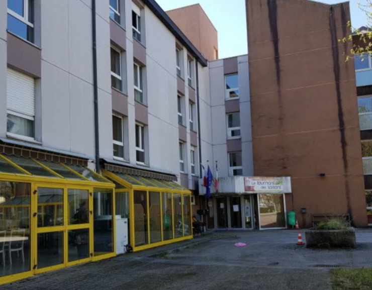 Francie: Dva cizinci se vloupali do pečovatelského domu, kde znásilnili a napadli dvě ženy – 80 a 82 let5 (5)