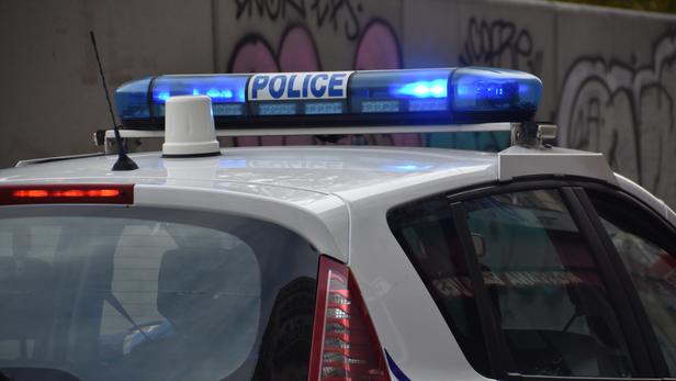 Francie: Při zátahu na muslimské drogové dealery se dostali policisté pod palbu z kalašnikova