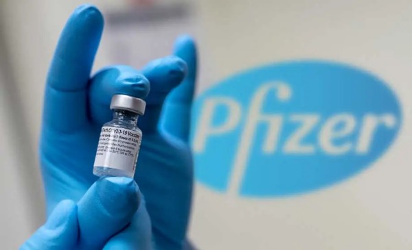 V Austrálii odhalili, že zaměstnanci Pfizeru dostali „vakcínu“ ze speciální šarže (video)5 (39)