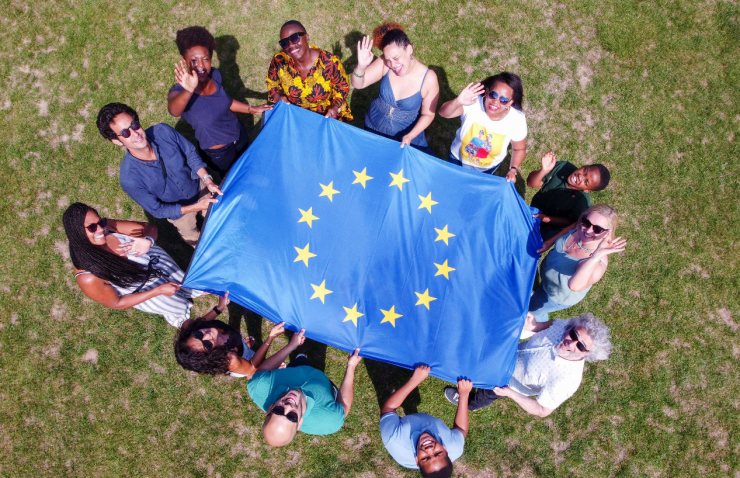 EU vyčlenila 1,5 miliardy eur na činnost podvratných politických neziskovek