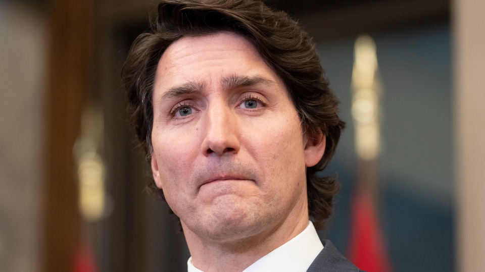 Lhář Trudeau tvrdil, že nikdy nikoho nenutil do covid vakcín (video)