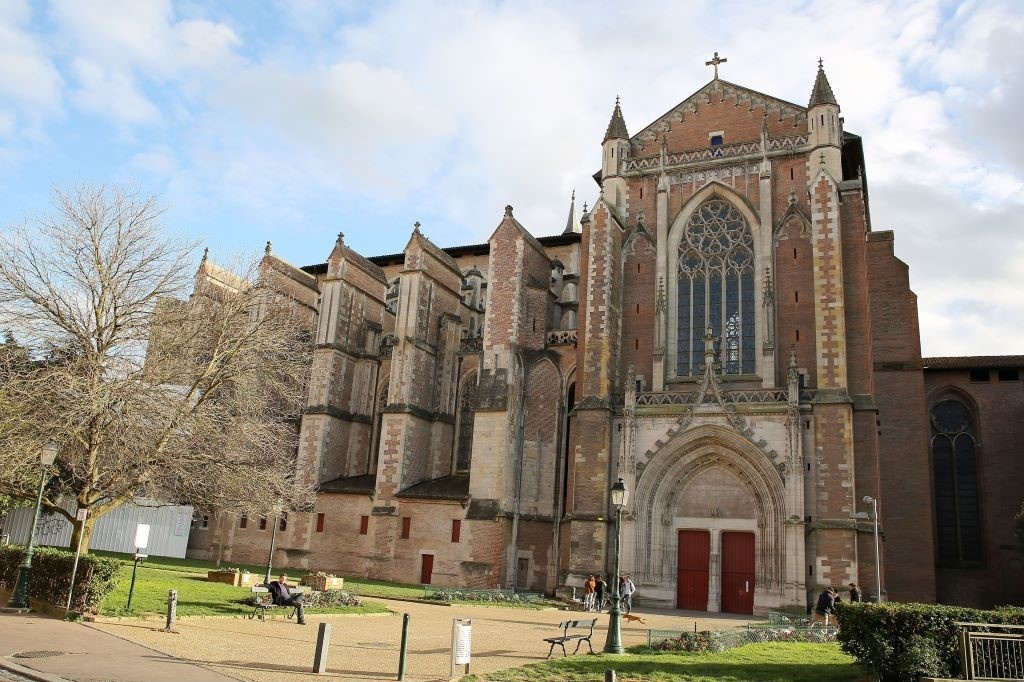 V katedrále ve francouzském Toulouse bylo nastraženo výbušné zařízení