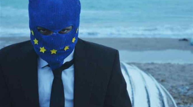 Europoslanec bije na poplach kvůli plánům sociopatů a psychopatů, kteří řídí EU (video)