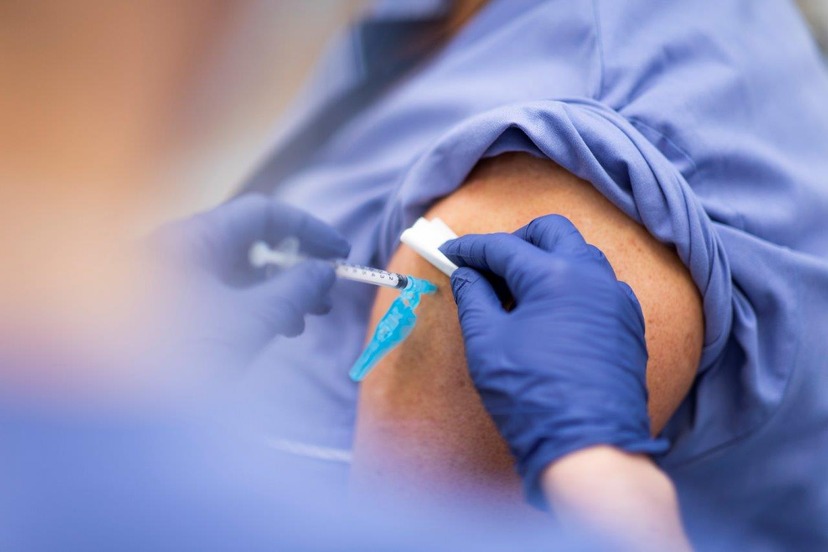 Nová studie izraelského ministerstva zdravotnictví ukazuje, že očkování proti COVIDu v průběhu času zvyšuje riziko úmrtí4.9 (12)