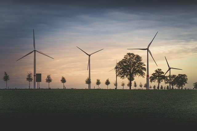 „Vláda nám zakazuje vyrábět elektřinu,“ říká majitel německé větrné elektrárny