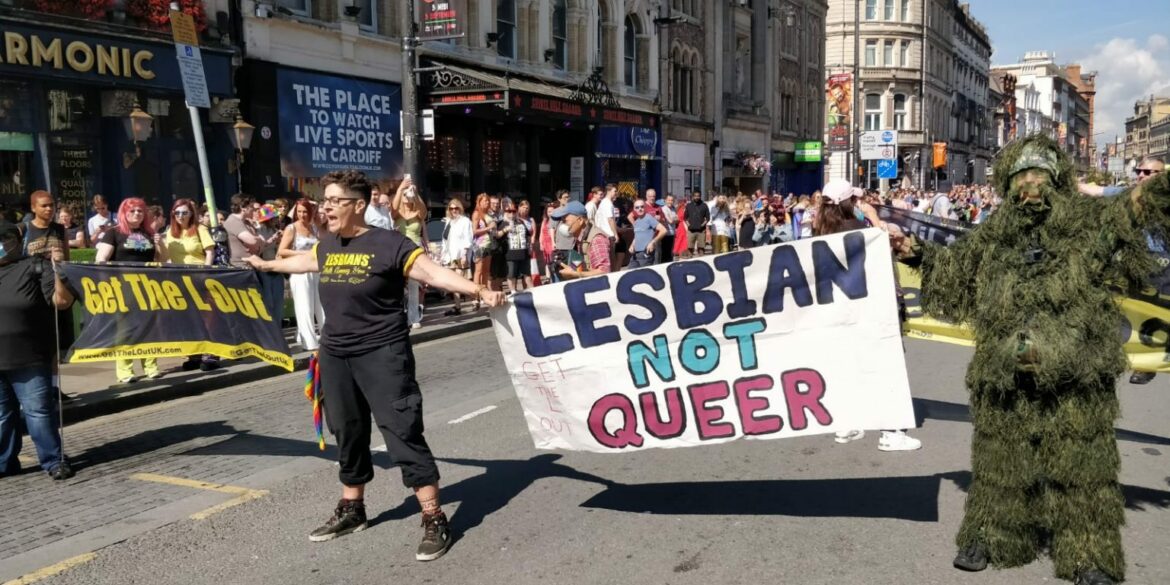 Lesby byly opět vyhozeny z LGBTQIA průvodu neboť prohlašovaly, že ženy nemají penis (video)5 (5)