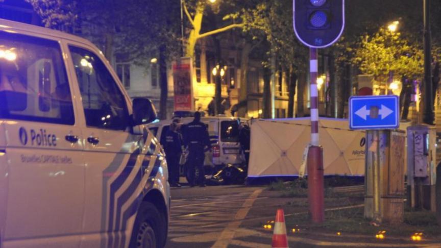 Belgie: Útočník napadl policisty, přičemž křičel „Allahu akbar“, jeden z policistů zemřel