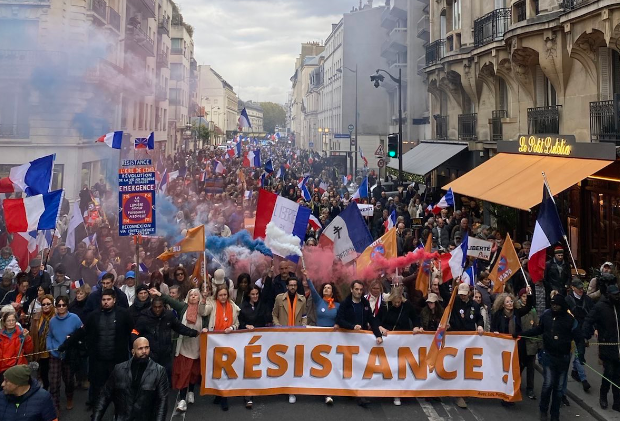 Ve Francii demonstrovaly tisíce lidí proti NATO (videa)
