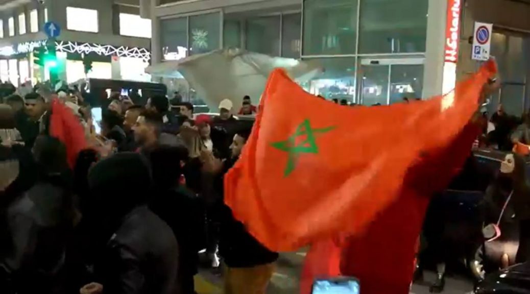 „Allahu akbar!“ Po vítězství Maroka vypukly po celé Maročany obohacované Evropě nepokoje (videa)5 (12)
