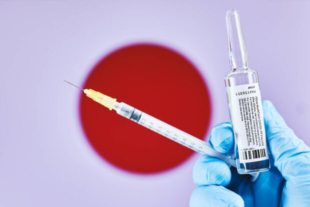 Japonští experti jsou zmateni vysokým počtem úmrtí na Covid, zejména u lidí se 4 a 5 dávkami genové injekce