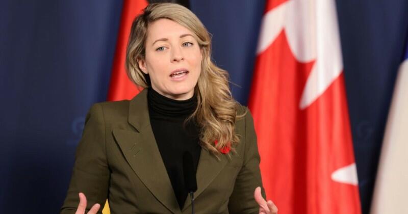 Kanadská ministryně zahraničí vyzývá ke změně režimu v Rusku