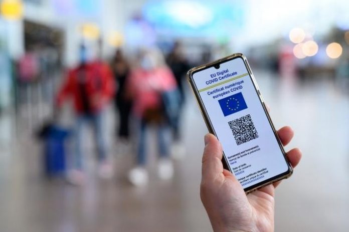 Rada Evropské unie vyzývá k rozšíření používání digitálního Covid pasu
