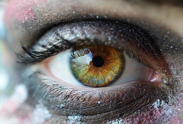 Studie: Očkování proti covidu může nevratně poškodit oči