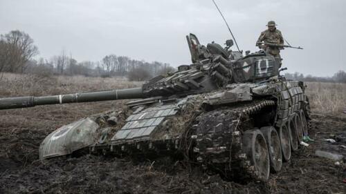 Proč se dlouho očekávaná ukrajinská protiofenzíva zpožďuje