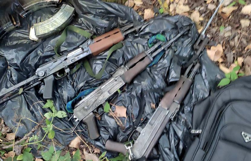 V srbském lese u maďarských hranic zachytili 300 džihádistů, někteří u sebe měli zbraně