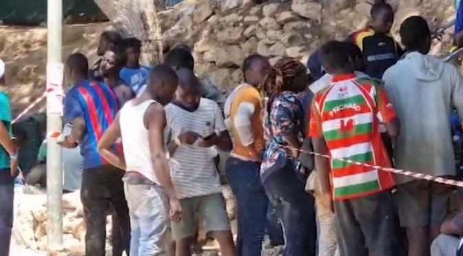 Vláda Meloniové posílá ilegály po celé Itálii, vesnička se 14 obyvateli nyní hostí 84 afrických obohacovačů (video)5 (26)