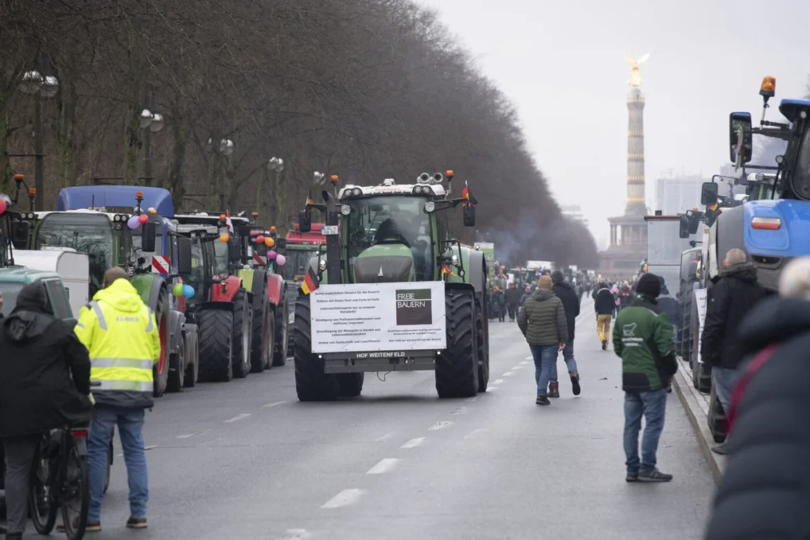 Dnes proběhne v Berlíně velká demonstrace, která završí týdenní protesty (videa)4.9 (13)
