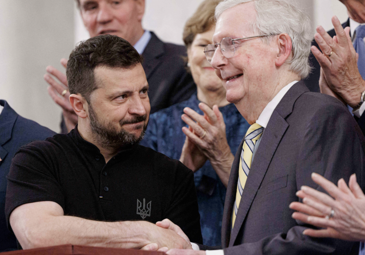 Vůdce republikánů v Senátu odhaluje skutečné motivy Spojených států ve válce na Ukrajině4.8 (41)