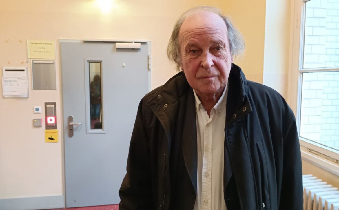 Trest 22 měsíců: V Německu byl odsouzen další lékař, který vydával výjimky z nošení roušek5 (10)