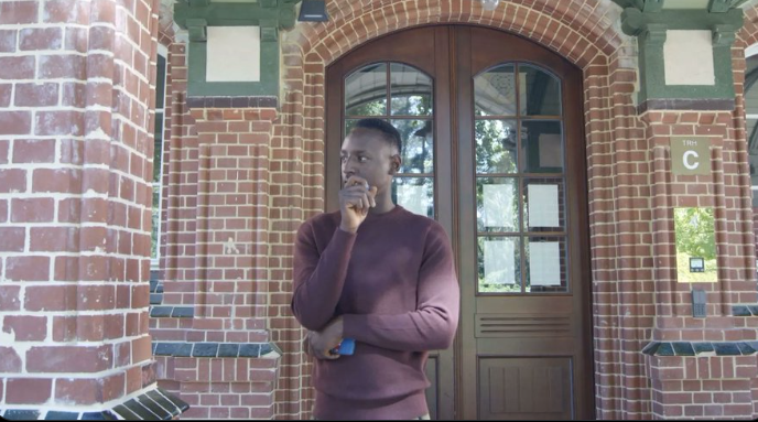 Německo: Muslim, který podřezal německého politika a pokusil se podřezat ženu, byl dáván za vzor příkladné integrace5 (13)