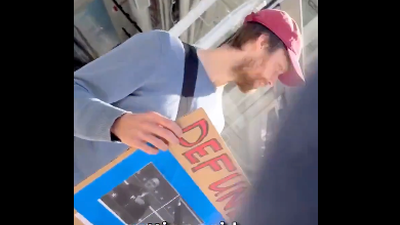 Protestující proti Muskovi přiznává, že dostává zaplaceno za protesty, protože DOGE se zaměřuje na ActBlue, Sorosem financované neziskovky5 (12)