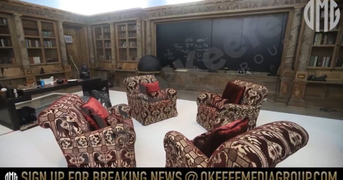 Podívejte se na dosud neviděné záběry z knihovny Jeffreyho Epsteina – bizarní sochy a záhadné vzkazy zanechané Epsteinem5 (7)