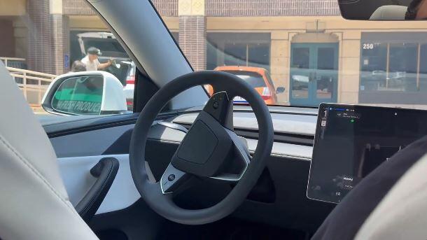 Tesla Robotaxi jsou v provozu v Texasu (video)4.9 (7)