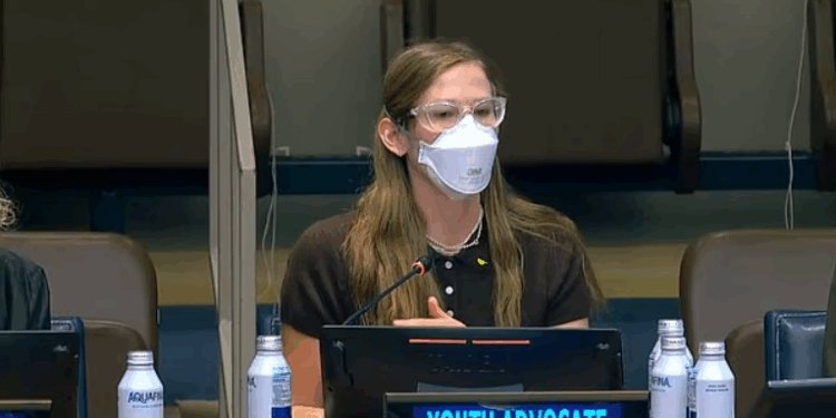 Dcera Bena Afflecka a Jennifer Garnerové, Violet, prosazuje v OSN povinné nošení roušek4.7 (15)