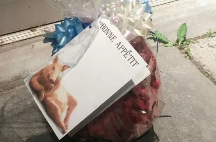 Poprask ve Francii: Prasečí hlavy, které se dnes objevily před mešitami, jsou údajně podněcováním k nenávisti a náboženskou diskriminací