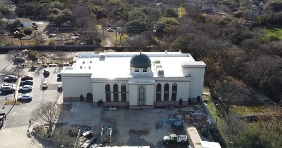 Texas nám názorně ukazuje, jak rychle probíhá islamizace: Začalo to pronajatým obchodem a končí celou oblastí s vyhlášeným právem šaría4.7 (14)