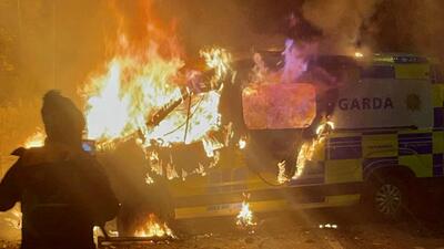Irsko: Poté, co byla znásilněna 10letá dívka, vypukly nepokoje proti hotelům pro migranty (video)4.7 (15)