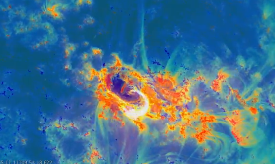 Hrozí nárůst radiace a problémy s infrastrukturou: Na Zemi má během dneška udeřit vzácný „kanibalský“ výron koronální hmoty (video)5 (15)