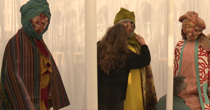 Brusel vyvolal pobouření odpudivým Betlémem, který woke autoři nazývají „inkluzivní“ (video)5 (8)