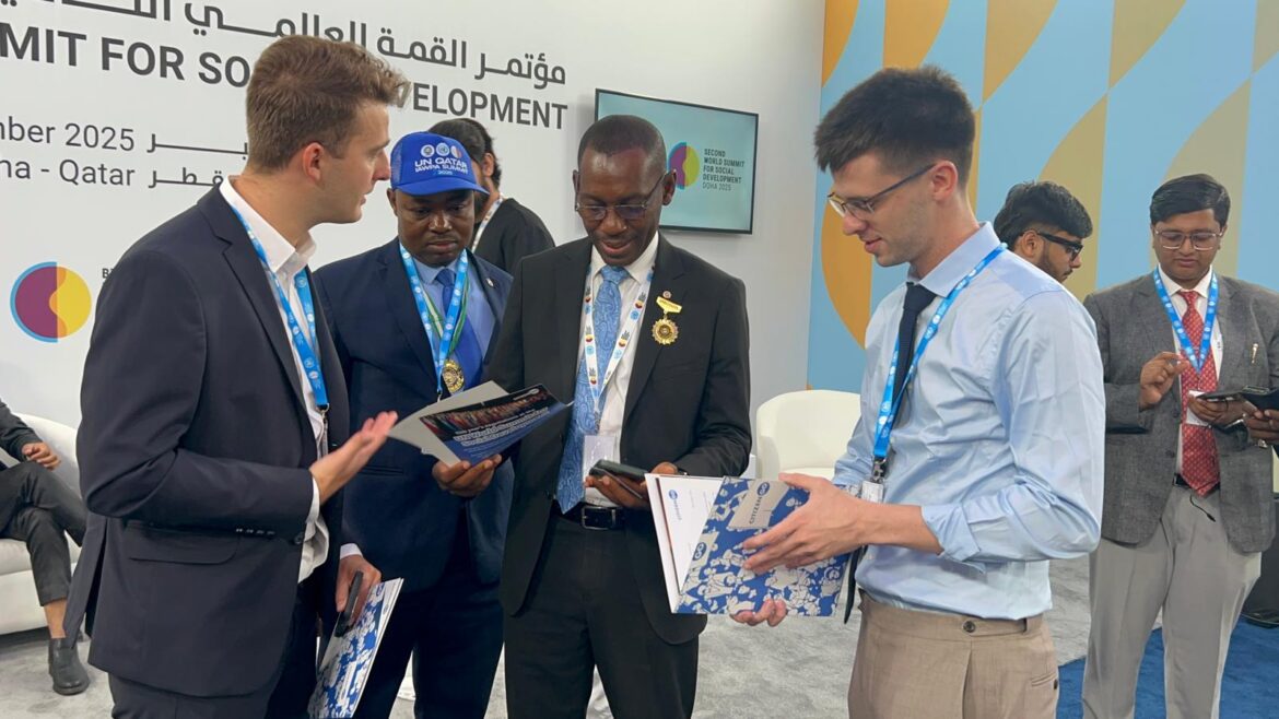 Summit OSN k Agendě 2030 a schválení globální vlády navštívili i odpůrci5 (10)