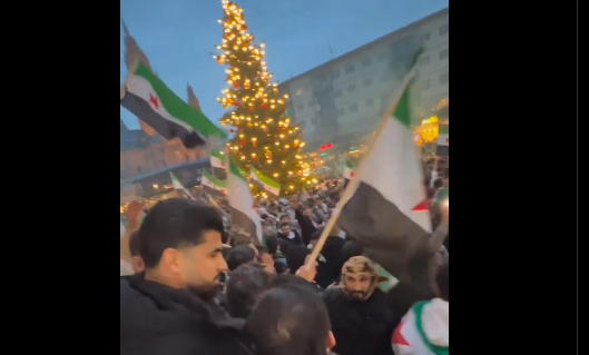 Německo: O víkendu obsadili mohamedáni vánoční trhy i centra některých měst, jeden pobodaný v Essenu (videa)