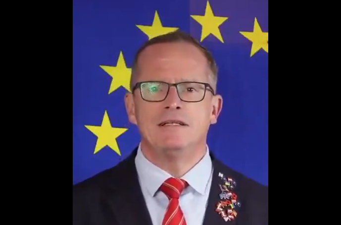 Ach, ti rakouští politici: Sen o tisícileté evropské říší je neopouští (video)