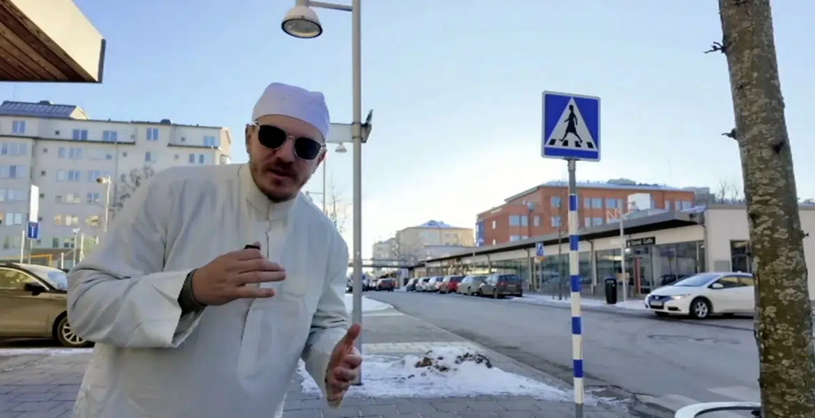 Novinář se v převleku za fanatického muslima vydal do švédského ghetta, aby infiltroval Antifu (video)5 (9)