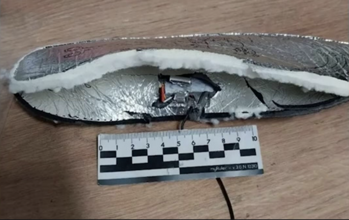 Rusko zachytilo vložky do bot naložené výbušninami, které byly darovány ruským vojákům na frontě5 (10)