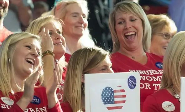 Odhalené spisy: Za Bidena vedla CIA bílé matky a hospodyně za extremistky a potenciální domácí teroristky5 (6)