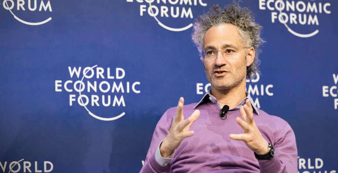 22bodový manifest Palantiru vyzývá k vojenské AI síle a povinné vojenské službě4.9 (8)