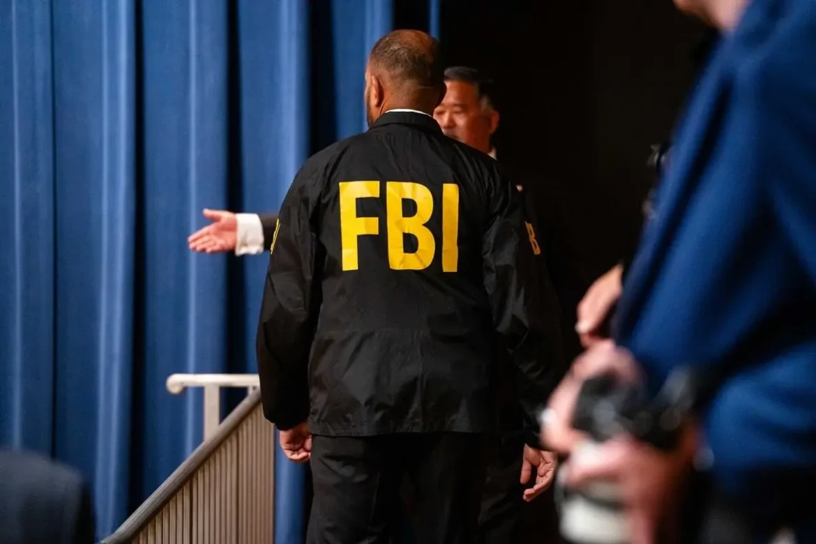 FBI oficiálně zahájila vyšetřování zpráv o úmrtích a zmizení 11 amerických vědců