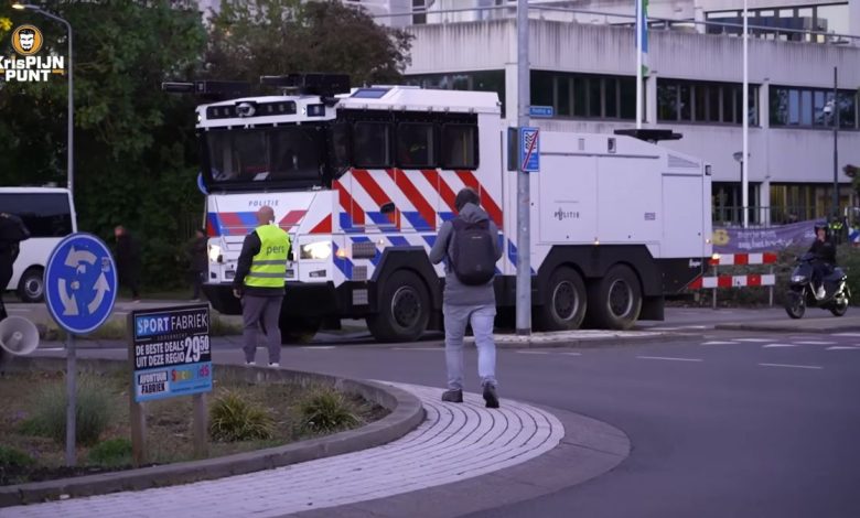 Nizozemsko: Protesty proti migračním centrům pokračují, policie hrozí, že protestujícím odeberou děti (video)