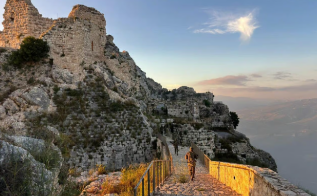 Izrael obsadil křižácký hrad Beaufort, což znamená nejhlubší proniknutí do Libanonu za desítky let (video)