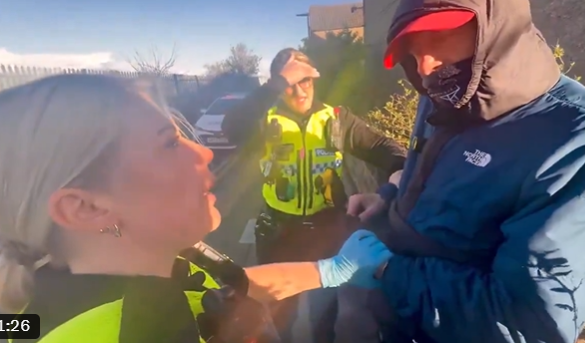 Britská policie opět dělá z obětí pachatele: Dva další otřesné případy, které ukazují na dvojí metr (video)5 (17)