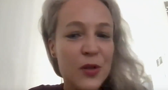 Německá „aktivistka“ volá po ukončení bílé rasy: Bílí lidé by neměli mít děti! (video)