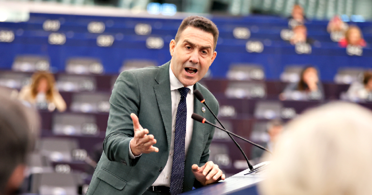 Nová italská strana zřejmě zničí umírněnou Salviniho Ligu: Její šéf Vannacci tvrdě proti EU a invazi