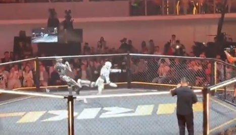 Humanoid přišel o hlavu v prvním světovém turnaji v robotických soubojích (video)5 (3)